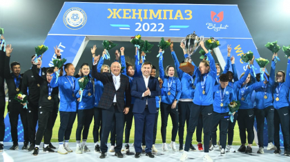 Шымкентте Республика күні қарсаңында футболдан ҚР чемпионатының жеңімпаздары марапатталды