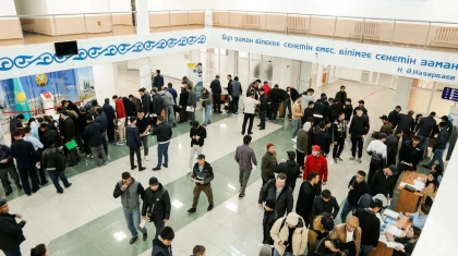 Республика күніне орай Атырауда бос орындар жәрмеңкесі өтті