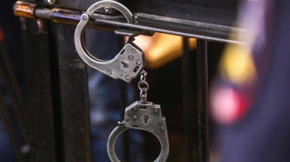 Астанада ер адам бутиктен жаңа заттарды ұрлап кеткен