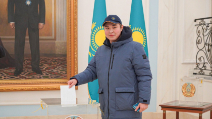 Президент сайлауы: Мәскеудегі сайлау учаскесінде ең бірінші болып студент дауыс берді
