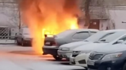 Павлодарда аула ішінде автокөлік өртеніп кетті