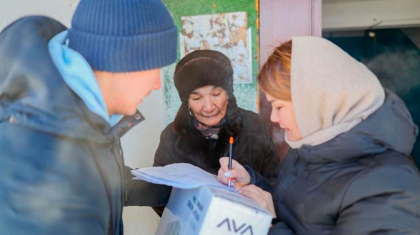 «Жастар Рухының» волонтерлері Екібастұз тұрғындарына әлі де көмек көрсетіп жатыр