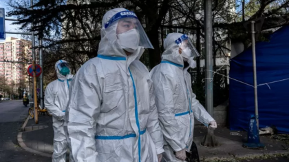 Қытай жаппай наразылықтан кейін ковидтік шектеулерді жеңілдете бастады
