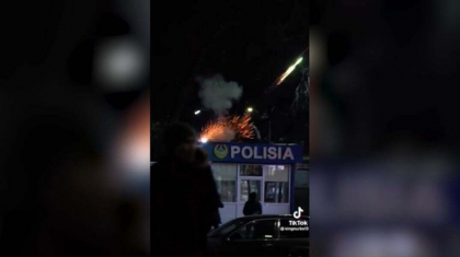 Полиция постының шатырынан отшашу атқан алматылық вайнер қамауға алынды