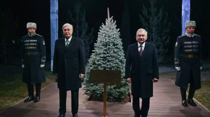 Мемлекет басшысы Ташкенттегі «Куксарой» резиденциясының аллеясына ағаш екті