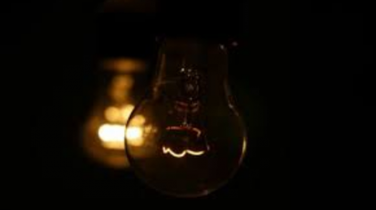 Жапонияда қалың қардың кесірінен мыңдаған үй жарықсыз қалды