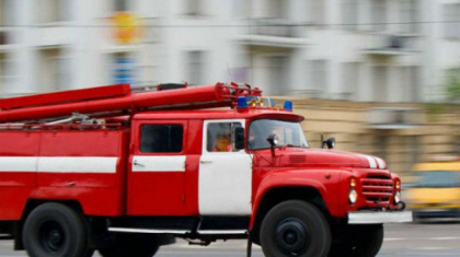 Павлодарда көпқабатты үйден өрт шығып, екі бала газға уланып қалды