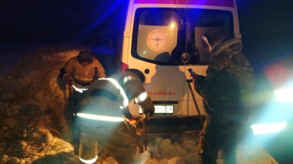 Қарағанды облысында нәрестені ауруханаға апара жатқан жедел жәрдем көлігі жолдан шығып кетті