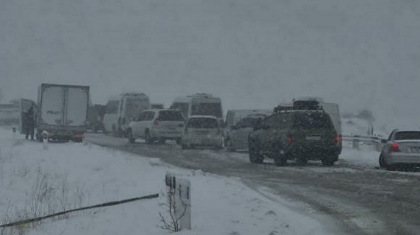 Елімізде ауа райының нашарлауына байланысты 61 жол учаскесі жабылды
