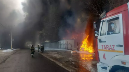 Тараздағы базарда болған өрт кезінде құтқарушыны тоқ соқты