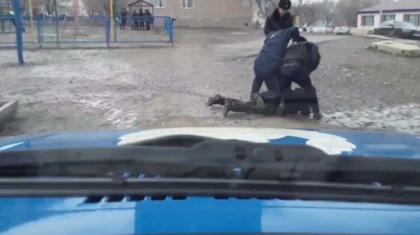 Жамбылда қарулы жүргізушіні полицейлер оқ атып тоқтатты
