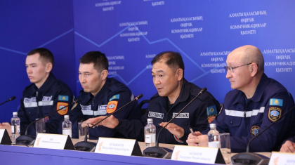 «Бетон төбесі мен еденінің арасы 30 сантиметр»: алматылық құтқарушылар Түркияда адамдарды қалай құтқарғанын айтты