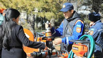 Түркиядағы зілзала кезінде қолданылған құралдар көпшілік назарына ұсынылды