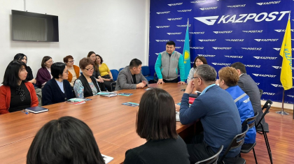 Астанада қалалық кандидаттар баспана, медицина мәселесін талқылады