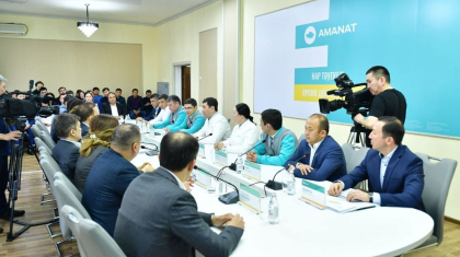 «AMANAT-тың» сайлауалды штабы Шымкенттегі сайлаушылармен кездесті
