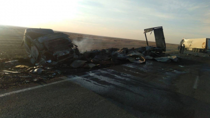 Ақтөбе облысында екі жүк көлігі соқтығысып, бір адам көз жұмды