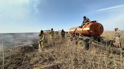 Атырау облысында бес күн бойы жанған қамыс өрті сөндірілді