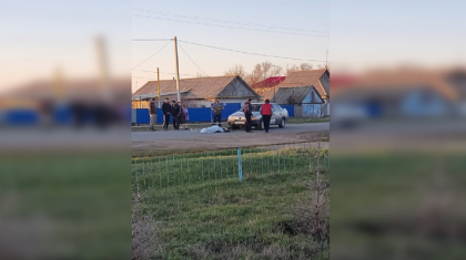 Оралда мотоцикл жүргізушісі жол апатынан қаза тапты