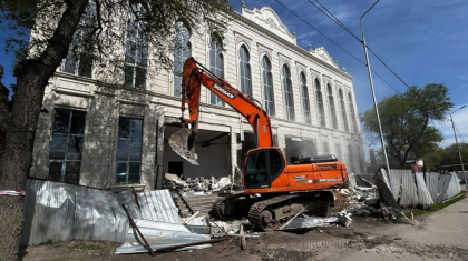 Алматыда ірі мейрамхана сүріліп жатыр
