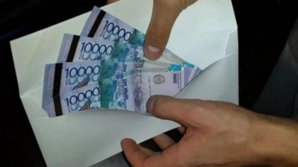 «Жұмысқа орналастырғаны үшін пара алған»: «ҚТЖ-Жүк тасымалы» Шымкент филиалының басшысы сотталды