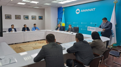 Ақмола облысында пайдаланылмай жатқан және заңсыз бөлінген жерді мемлекетке қайтару жұмысы талқыланды