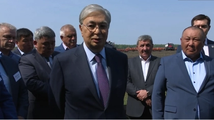 «Әзіліне лайықты баға бердім»: Тоқаев Лукашенконың сөзіне қатысты пікір білдірді