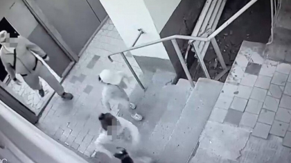«Балаларға жыныс мүшесін көрсеткен»: Семейде 42 жастағы ер адамға қатысты тергеу жүріп жатыр