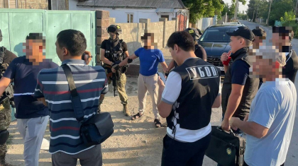 Таразда интимдік сипаттағы бейнежазба үшін тұрғыннан ақша бопсалағандар ұсталды