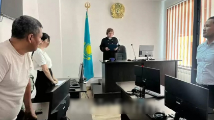 Ақтөбеде ауылдас оқушыны абайсызда ұрып өлтірген студент 8 жылға сотталды