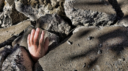 Арматурамен ұрып өлтірген: Шымкентте қаскүнем мәйітті дәретхана шұңқырына тастап, үстіне сарай тұрғызған