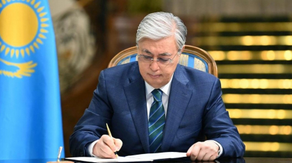 Президент Алматыдағы «Ақкент» ықшам ауданындағы өртті сөндіруге ат салысқан бір топ азаматты марапаттады