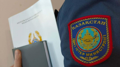 Шымкенттің гүл дүкеніндегі бассыздық: бұзақының жанында кірістер басқармасының қызметкері болған