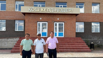 «Мониторинг тұрақты жүргізілді»: аманаттықтар Целиноград ауданындағы мектеп құрылысымен танысты