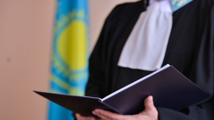 18 жерінен пышақталған заңгердің өліміне қатысты іске нүкте қойылды