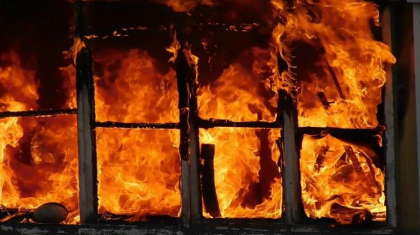 Астанада тұрғын үйден өрт шығып, әйел адам қаза тапты