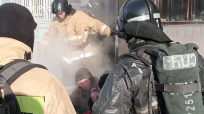 Ақтөбеде дүкеннен өрт шығып, 8 адам құтқарылды