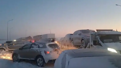 Қарағанды ​​облысындағы тасжолда автобус пен 16 жеңіл көлік соқтығысты