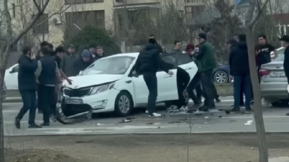 Ақтауда жол апатынан үш адам зардап шекті