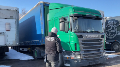 Қылмыстық топ елуге жуық жүк көлігін Қазақстанға заңсыз кіргізген