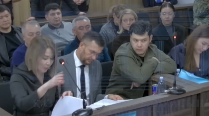 Айтбек Амангелді соттан шығып кетті