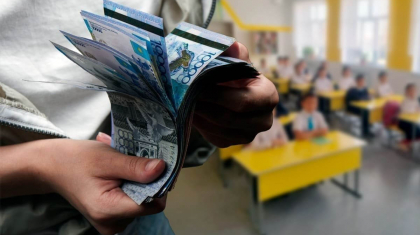Жетісай ауданында білім бөлімінің қызметкерлері 4 млрд теңге жымқырған