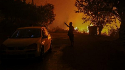 Қазақстандық туристердің отшашуынан Грекиядағы арал өртке оранды