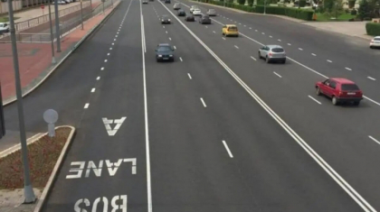 Жол жөндеу: Астананың кей көшесінде автобус жолағымен өткен көліктер жазаланбайды