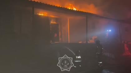 Өскеменде кондитерлік өнімдер қоймасы жанып жатыр