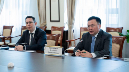 Жоғарғы сот төрағасы Республикалық адвокаттар алқасының төрағасымен кездесті