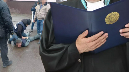 Петропавлда кәсіпкерден 50 млн теңге «бопсалаған» блогерлер ақталды