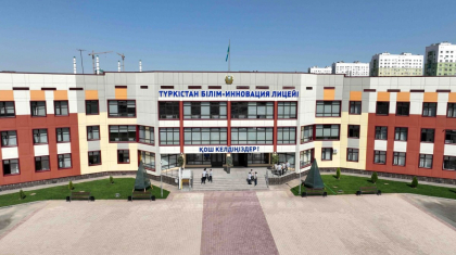 Тоқаев «Білім-Инновация» лицей-интернатының оқушыларымен әңгімелесті