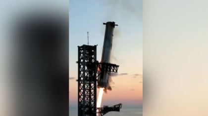 Әлемде болмаған: Илон Масктың «Super Heavy» зымыран тасығышы сәтті қонды