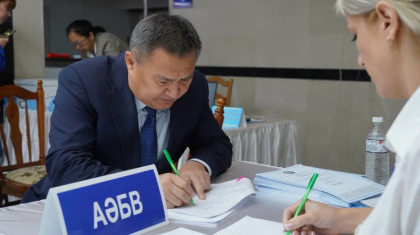 Ақмола облысының әкімі референдумда дауыс берді