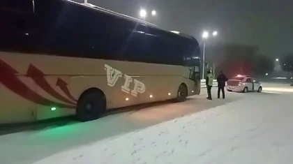 Аягөзде аязды күні Моңғолия жолаушылары мінген автобус жолда қалды